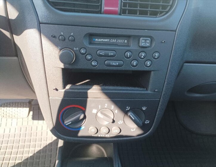 Opel Corsa Hatchback 0,0 55 kw