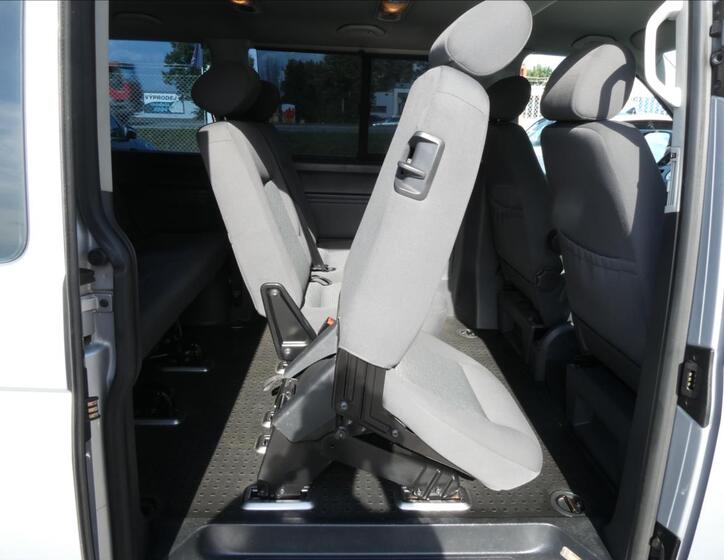 Volkswagen Caravelle 30