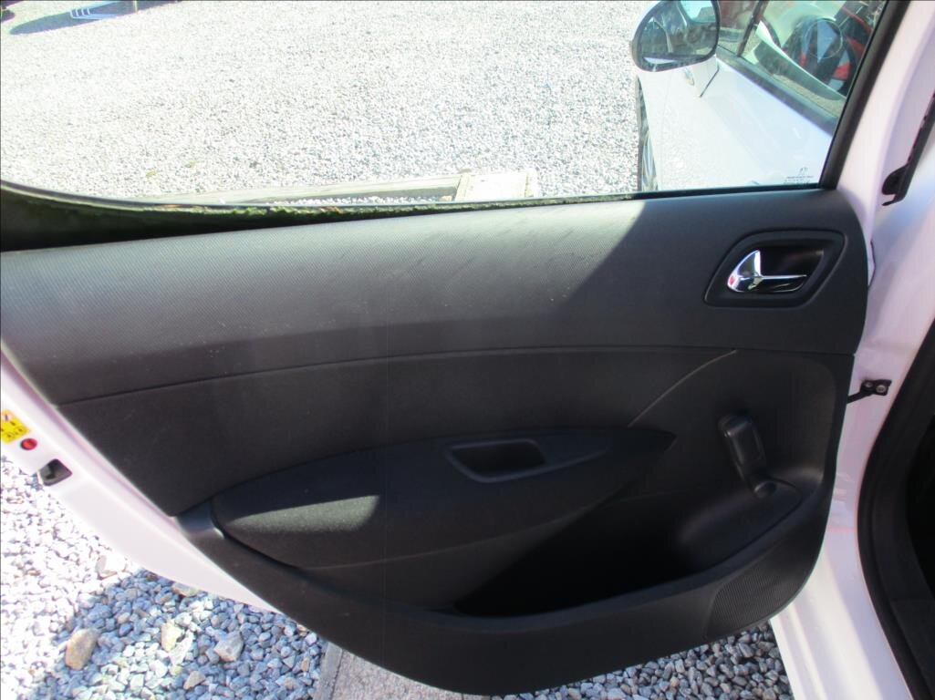 Peugeot 308 Hatchback 1,6 l 68 kw