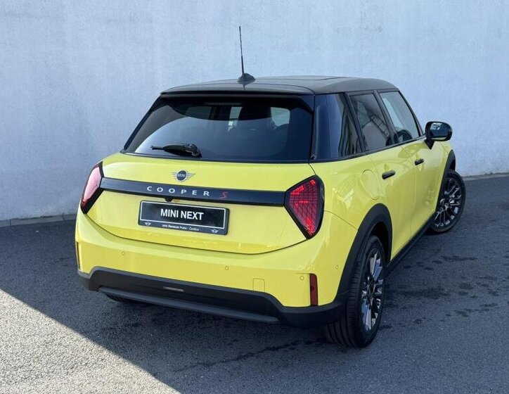 Mini Cooper Hatchback 2,0 l 150 kw