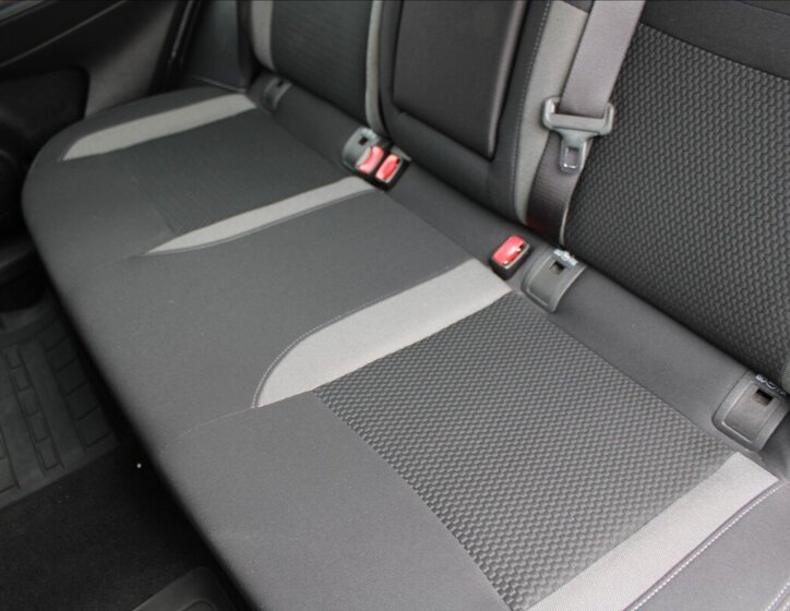 Nissan Qashqai SUV / Terénní 1,3 l 103 kw