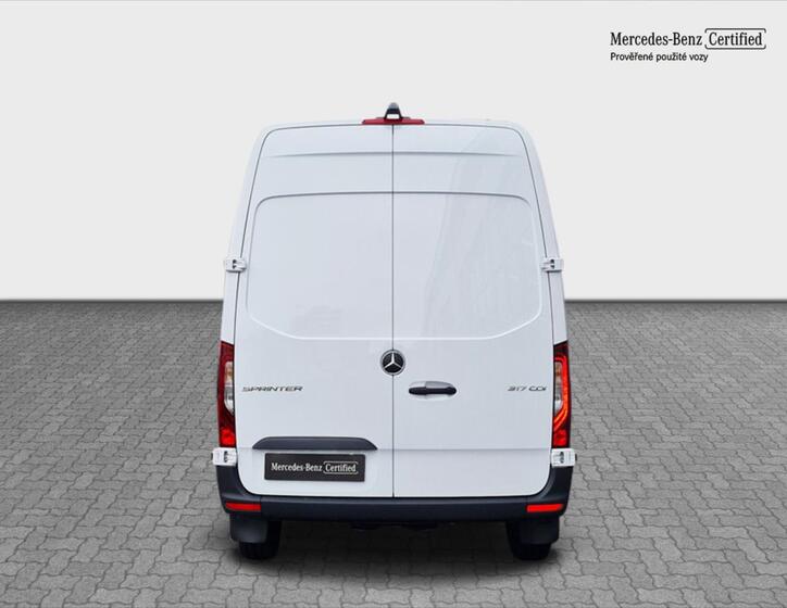 Mercedes-Benz Sprinter 4