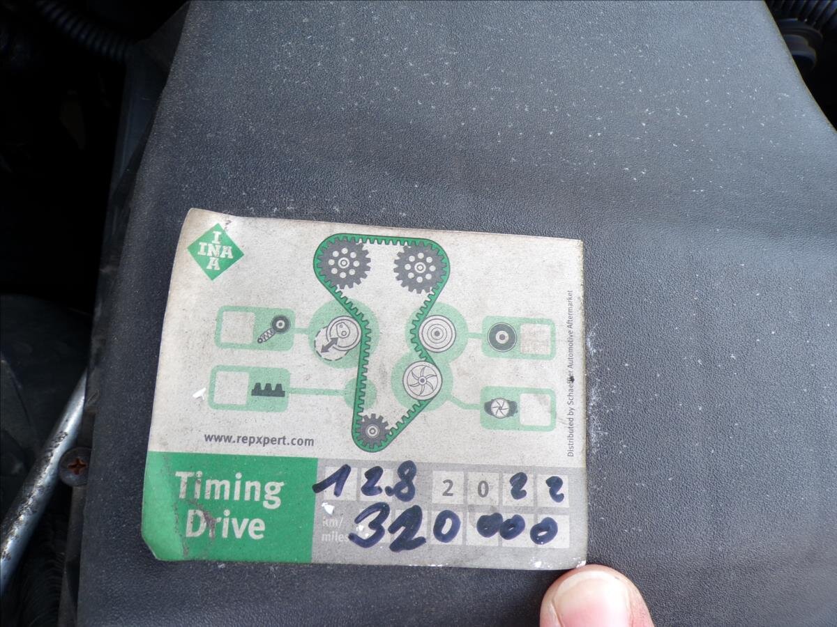 Chevrolet Cruze Sedan / Limuzína 2,0 l 110 kw