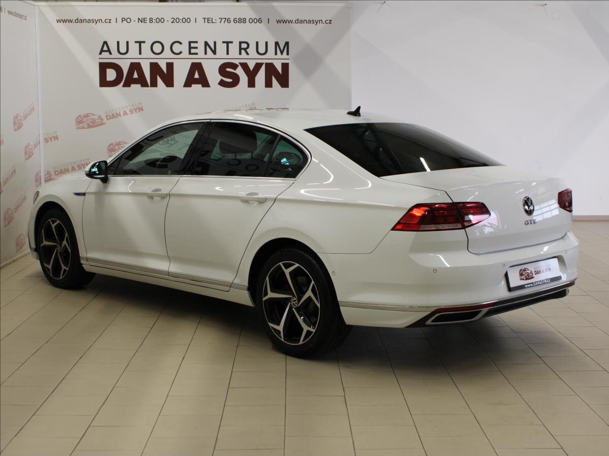 Volkswagen Passat Sedan 1,4 l 115 kw