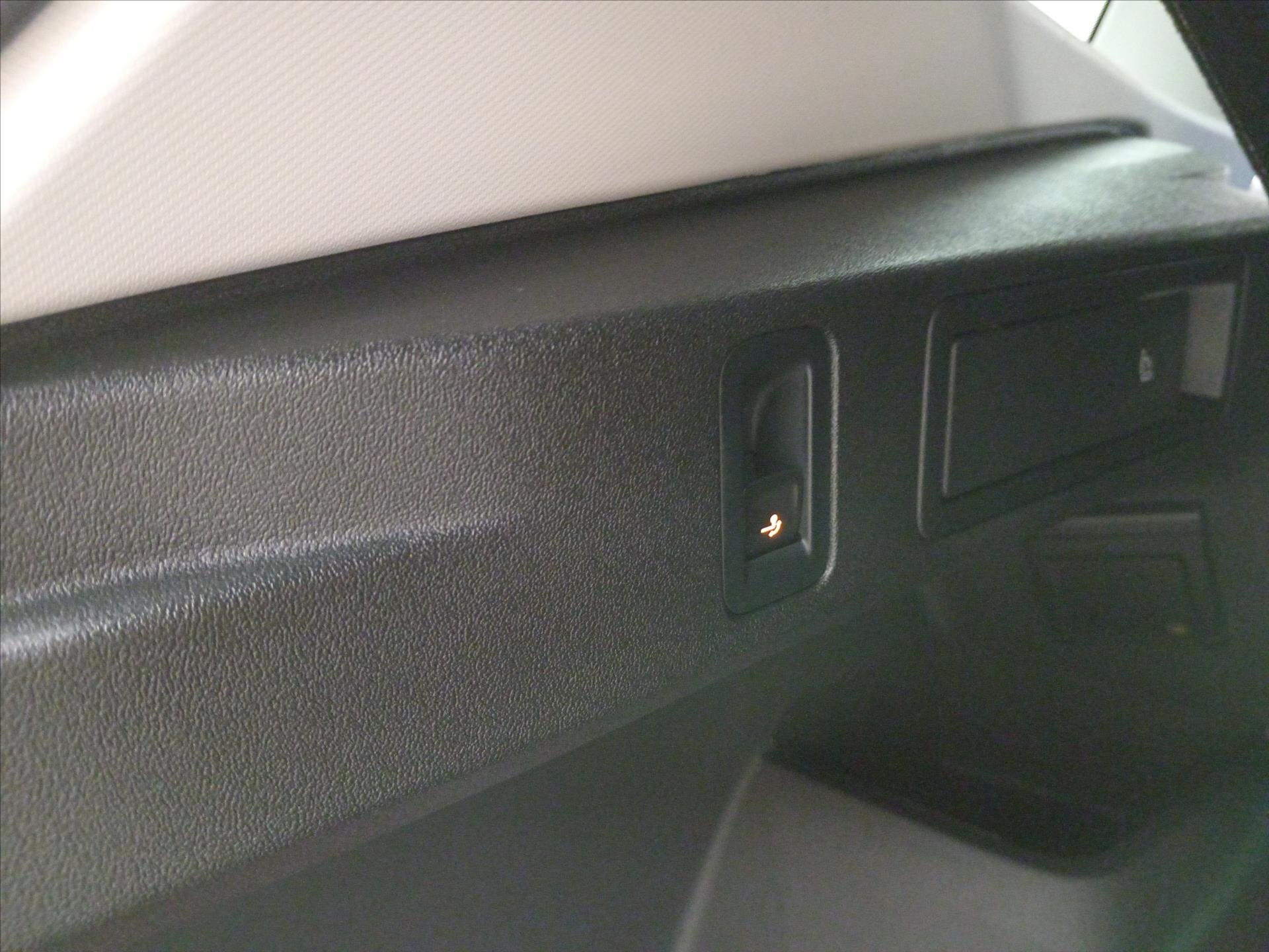 Volkswagen Tiguan SUV / Terénní 2,0 l 110 kw