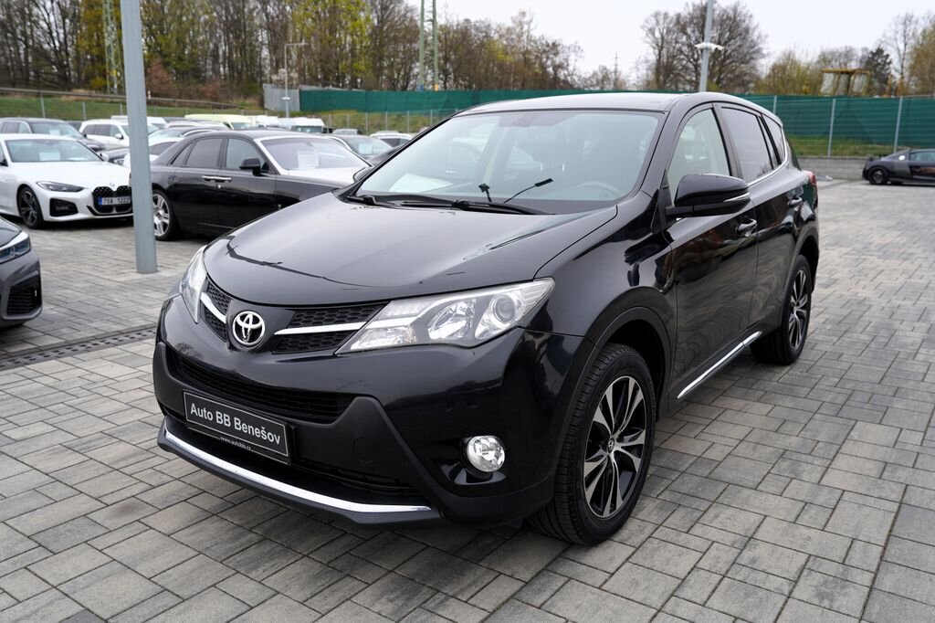 Toyota RAV4 SUV / Terénní 2,0 l 91 kw