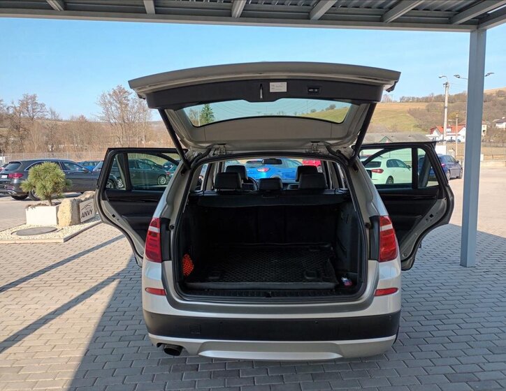 BMW X3 SUV / Terénní 2,0 l 135 kw