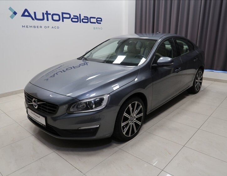 Volvo S60 Sedan / Limuzína 2,0 l 140 kw