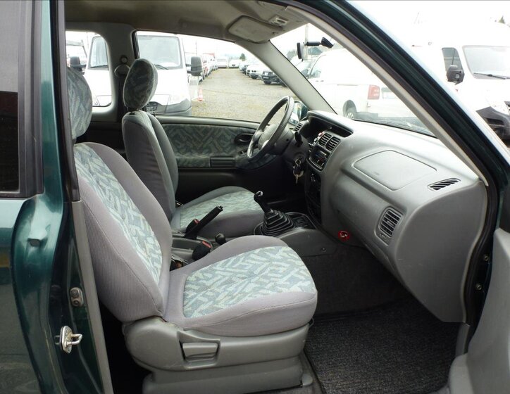 Suzuki Grand Vitara SUV / Terénní 2,0 l 94 kw