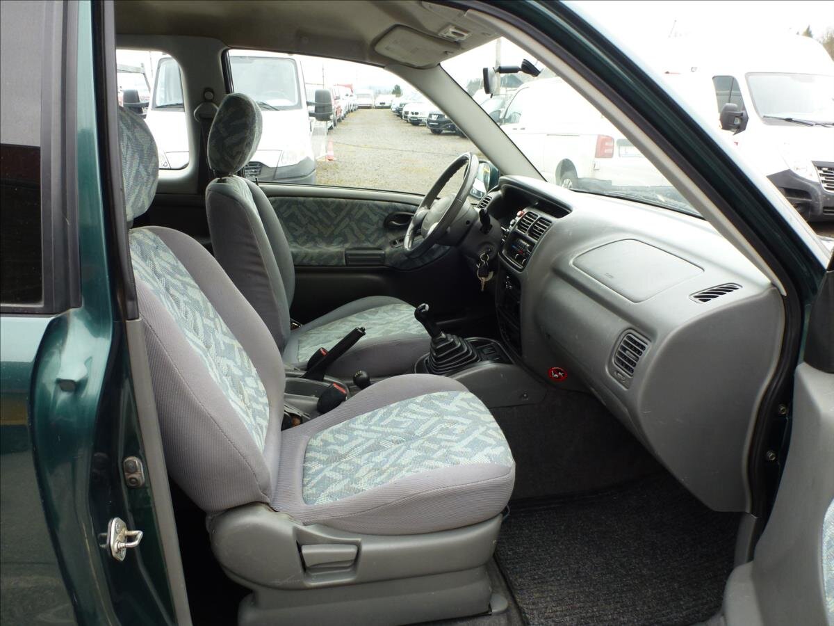 Suzuki Grand Vitara SUV / Terénní 2,0 l 94 kw