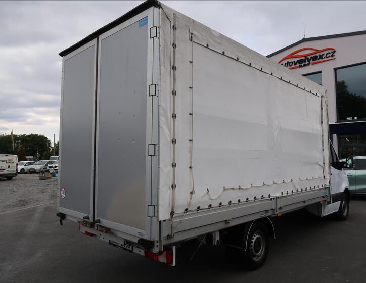 Mercedes-Benz Sprinter 3