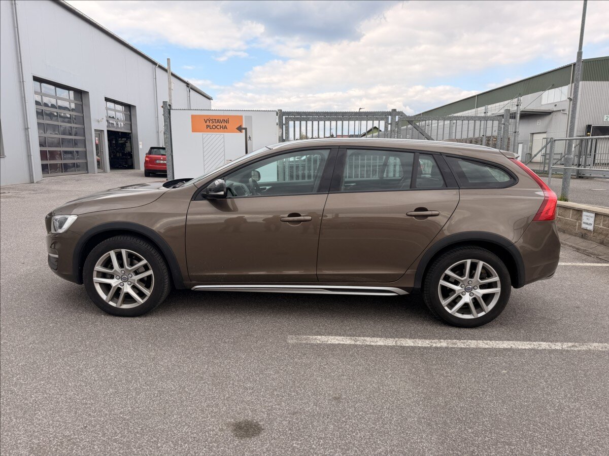 Volvo V60 Kombi 2,0 l 180 kw