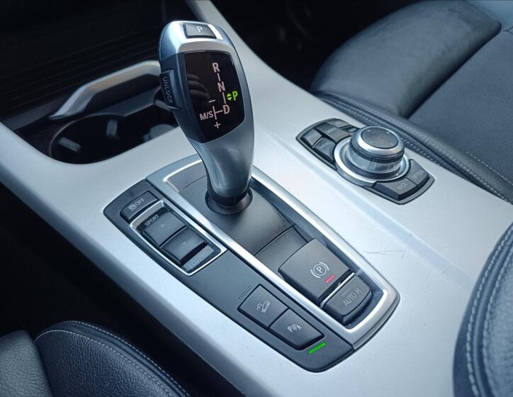 BMW X3 SUV / Terénní 3,0 l 190 kw
