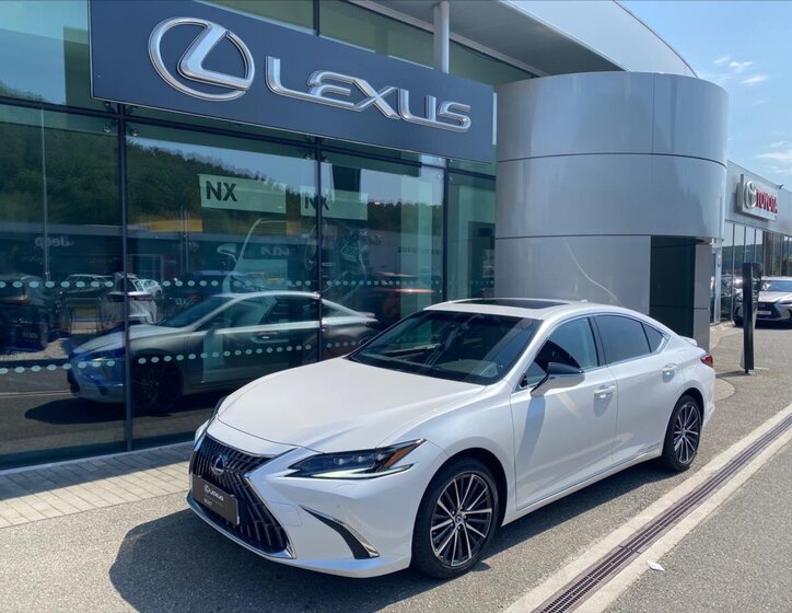 Lexus ES 300h 1