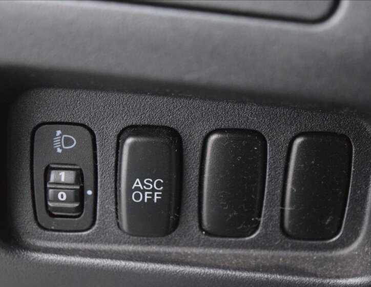 Citroën C-Crosser 33