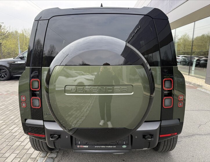 Land Rover Defender SUV / Terénní 3,0 l 184 kw