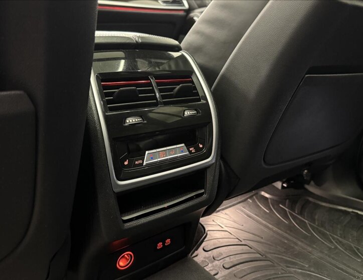 BMW X7 Kombi 3,0 l 250 kw