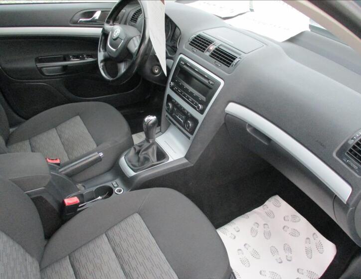 Škoda Octavia 10