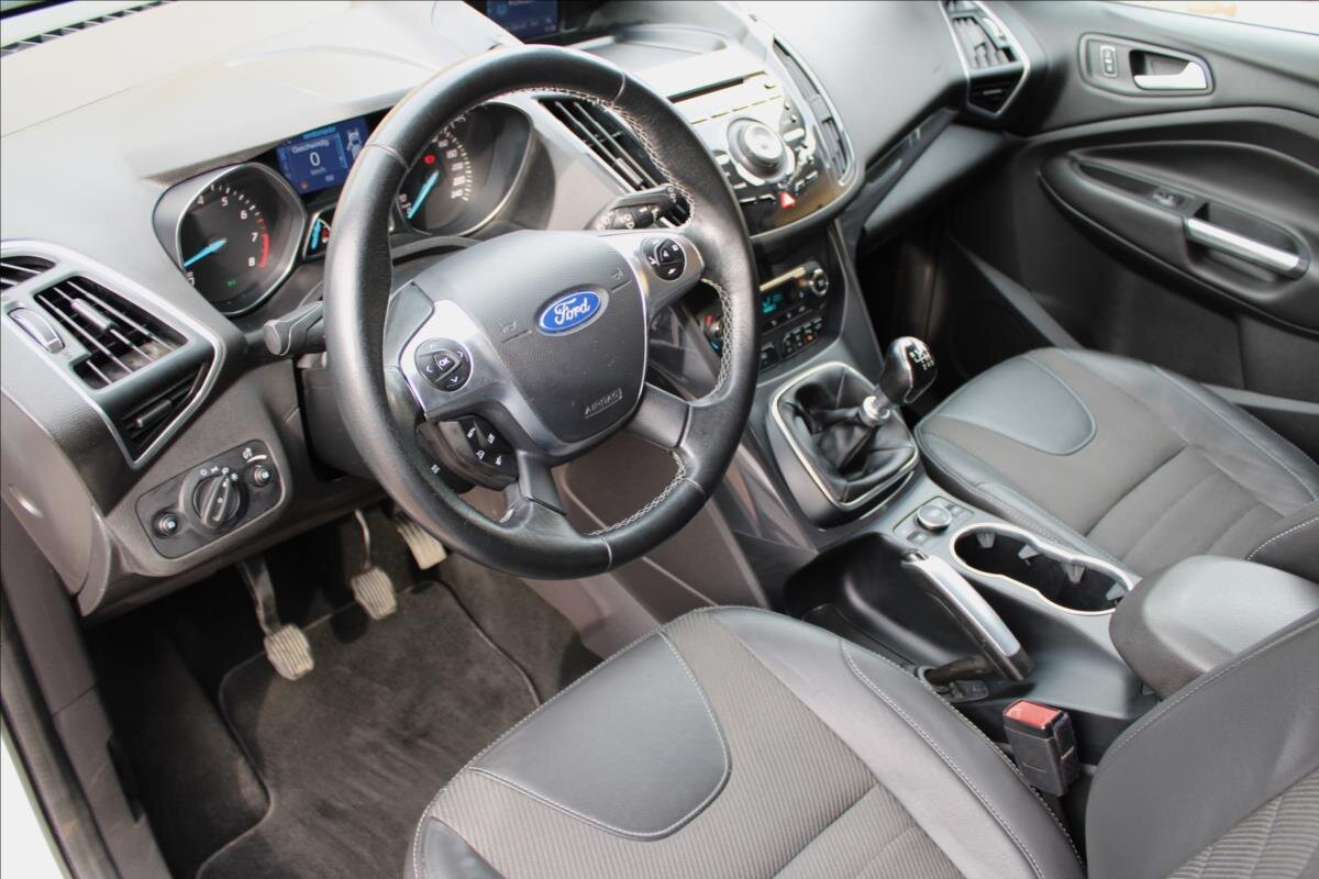 Ford Kuga SUV 1,5 l 110 kw