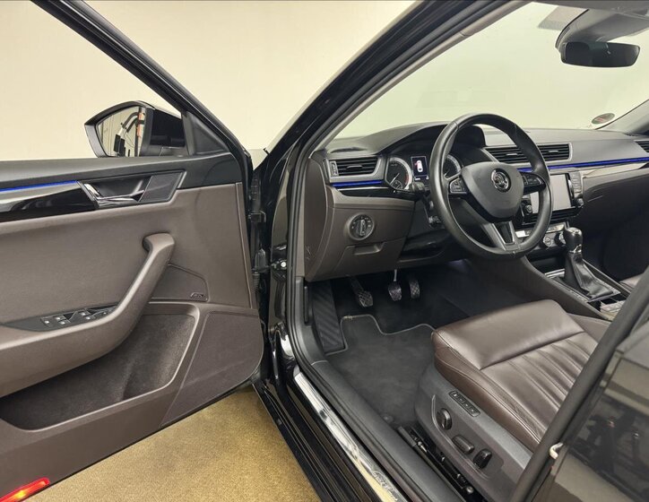 Škoda Superb Kombi 2,0 l 110 kw