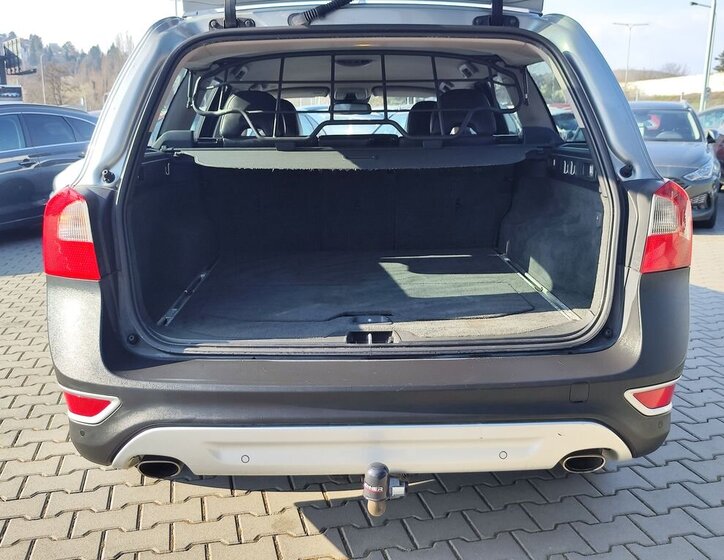 Volvo XC70 Kombi 2,4 l 151 kw