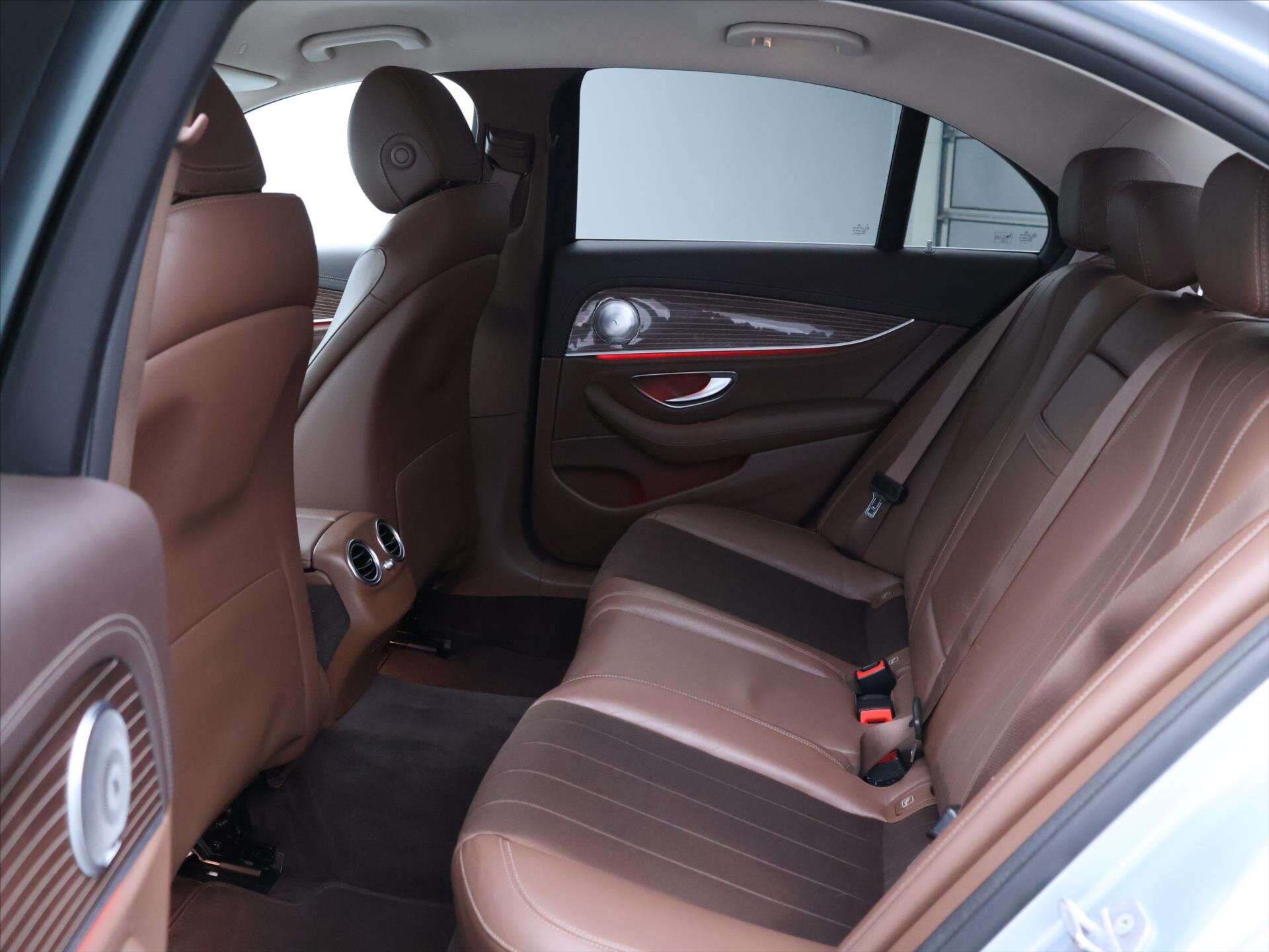 Mercedes-Benz Třídy E Sedan / Limuzína 2,0 l 135 kw