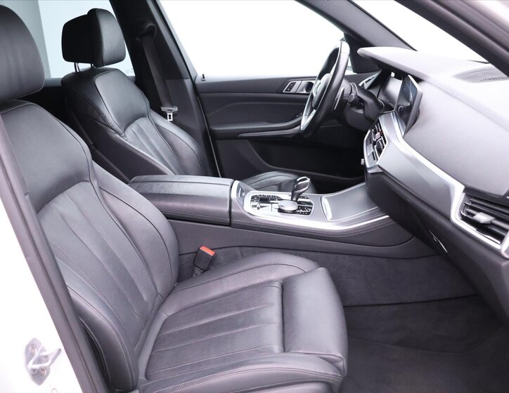 BMW X5 SUV 3,0 l 195 kw