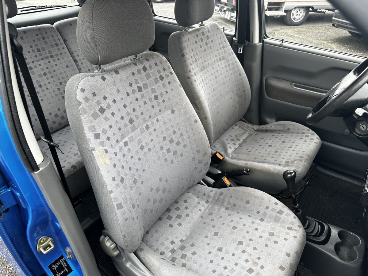 Opel Agila Hatchback 973,0 43 kw