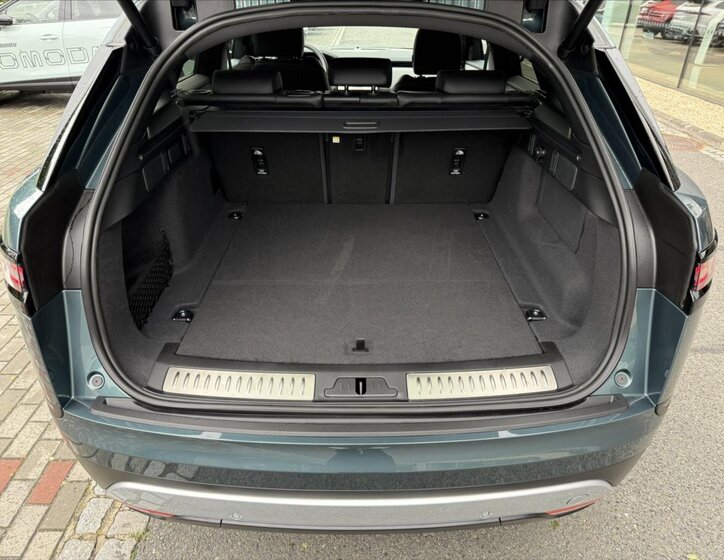 Land Rover Range Rover Velar SUV 2,0 l 147 kw