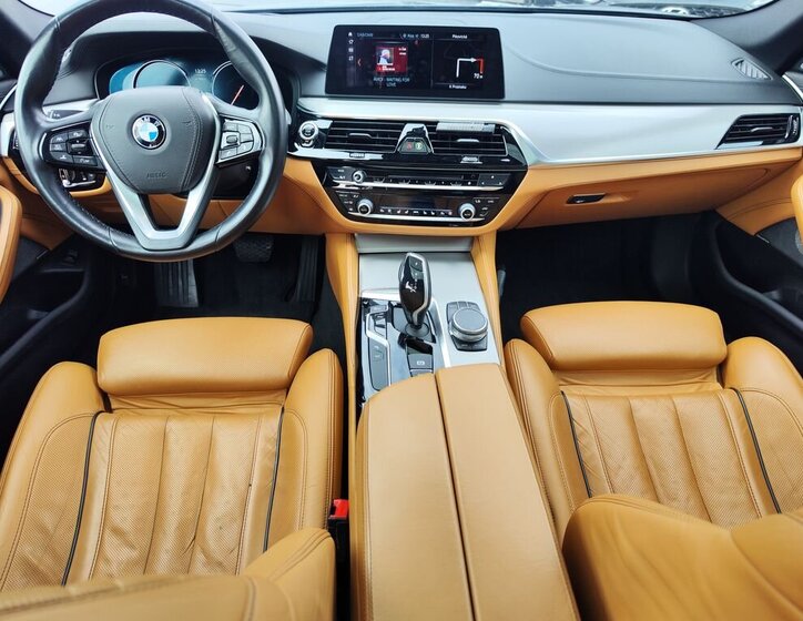 BMW Řada 5 Sedan / Limuzína 3,0 l 235 kw