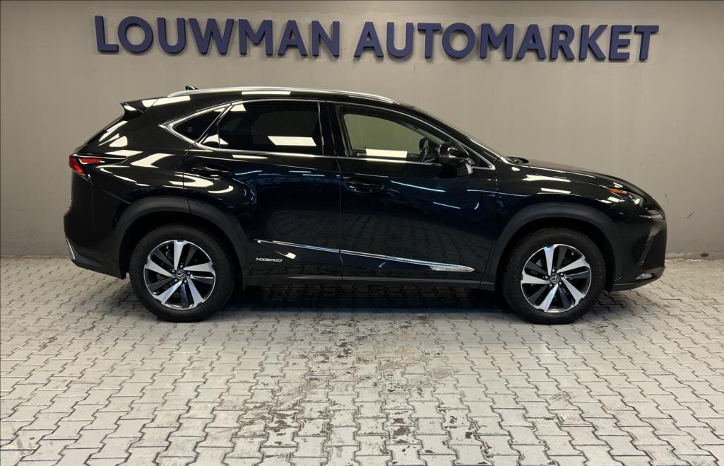 Lexus NX 300h SUV 2,5 l 145 kw
