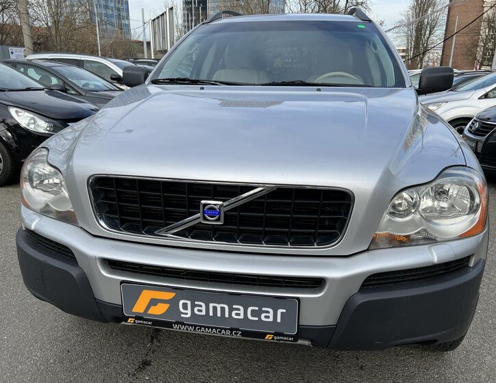 Volvo XC90 SUV / Terénní 2,4 l 120 kw