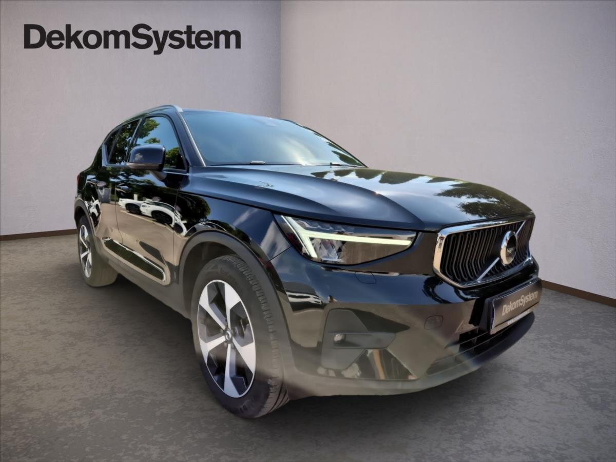 Volvo XC40 SUV / Terénní 2,0 l 120 kw
