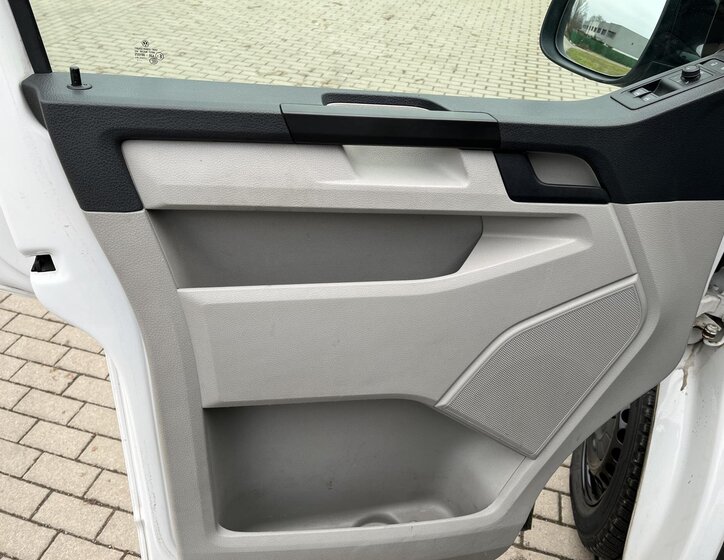 Volkswagen Transporter Kombi 2,0 l 110 kw