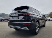 Mitsubishi Outlander SUV 2,4 l 225 kw