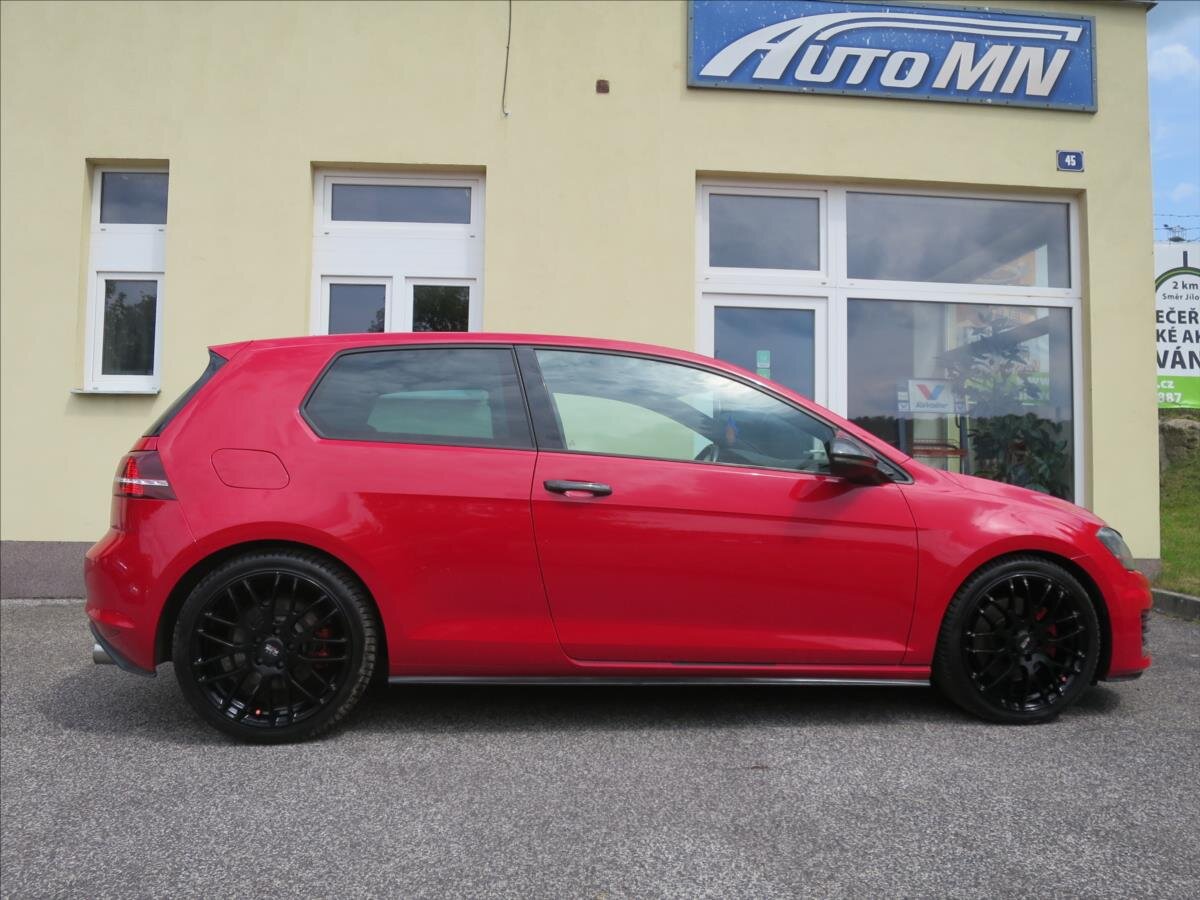 Volkswagen Golf Hatchback 2,0 l 162 kw