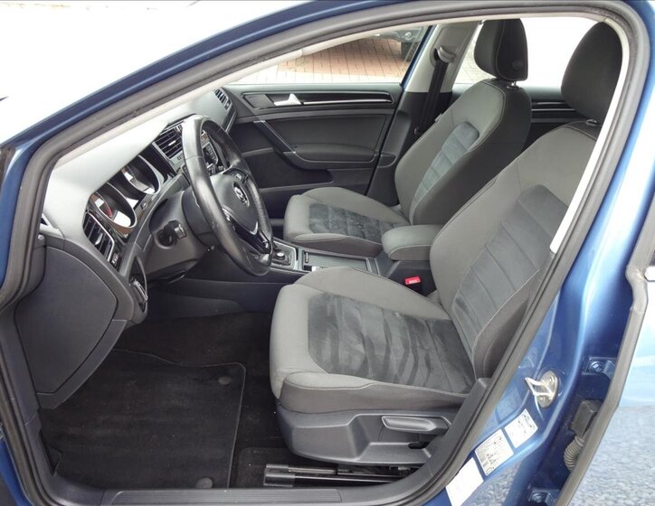 Volkswagen Golf Kombi 1,6 l 77 kw