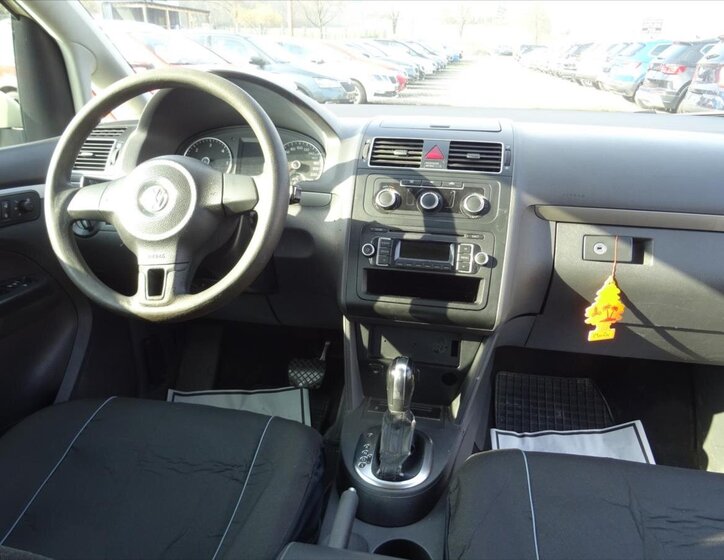 Volkswagen Touran Kombi 1,6 l 77 kw