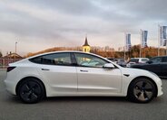 Tesla Model 3 Sedan / Limuzína 0,0 355 kw