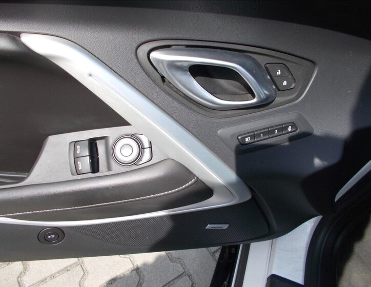 Chevrolet Camaro Kupé 6,2 l 339 kw