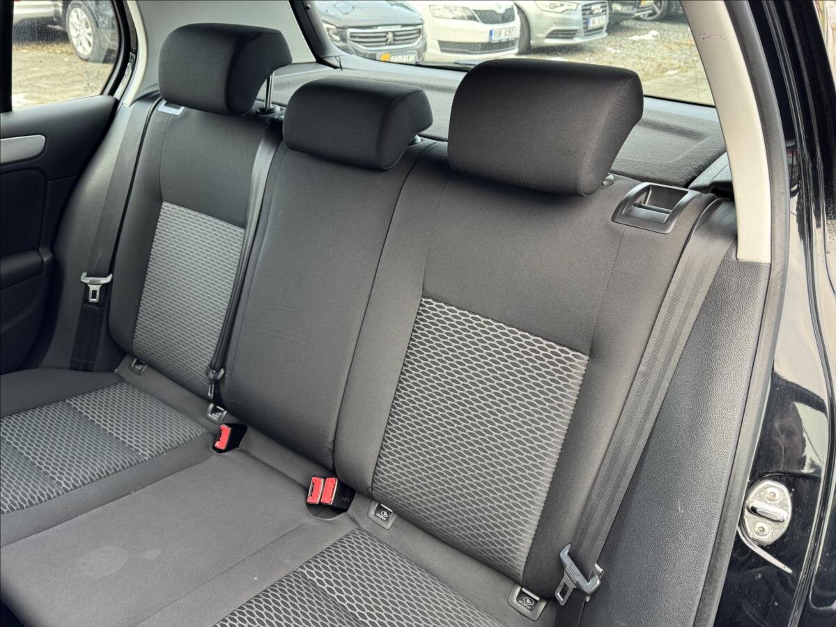 Volkswagen Golf Hatchback 1,6 l 77 kw