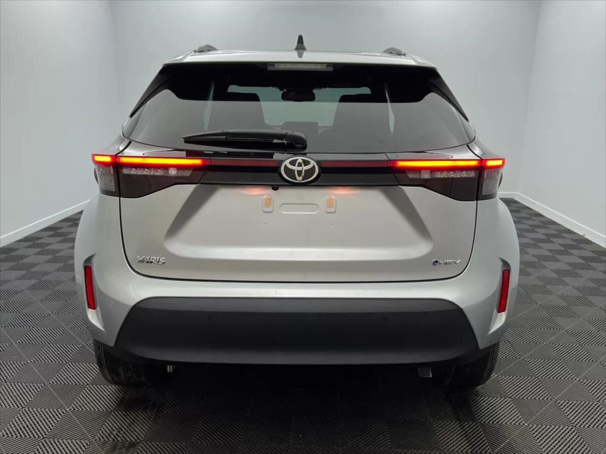 Toyota Yaris Cross SUV 1,5 l 96 kw