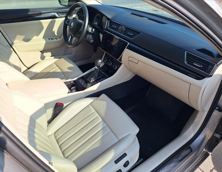 Škoda Superb Sedan / Limuzína 2,0 l 140 kw