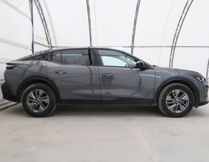 Peugeot 408 Liftback 1,2 l 96 kw