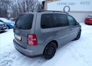 Volkswagen Touran Kombi 1,4 l 103 kw