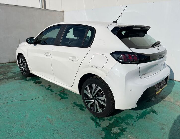 Peugeot 208 4