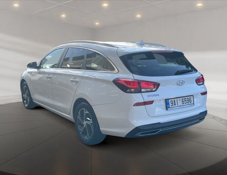 Hyundai i30 4