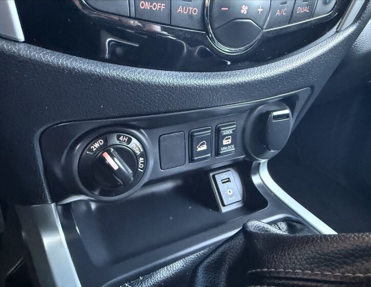 Nissan Navara Pick-up 2,3 l 120 kw