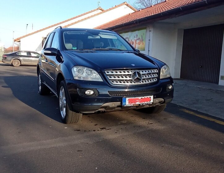 Mercedes-Benz Třídy M SUV 0,0 165 kw
