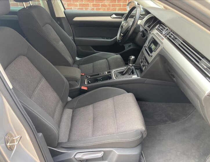 Volkswagen Passat Kombi 1,4 l 110 kw